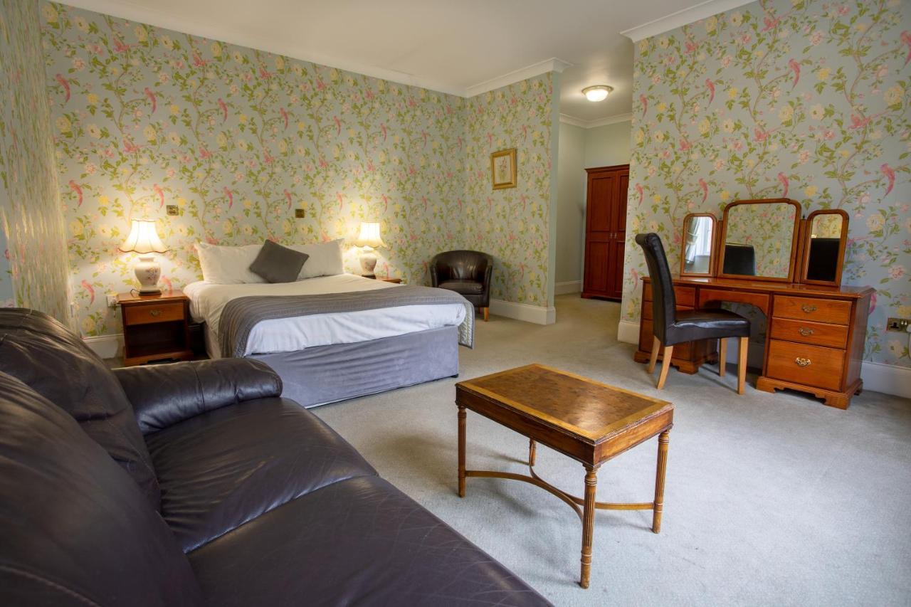 Woodland Manor 3*