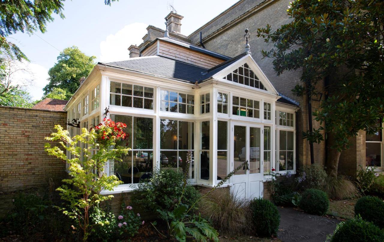Woodland Manor 3* Bedford