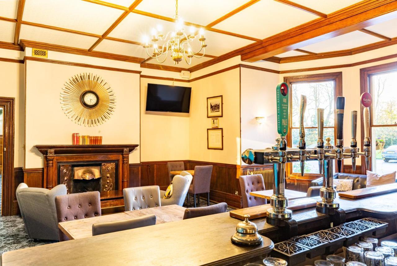 Woodland Manor Hotel